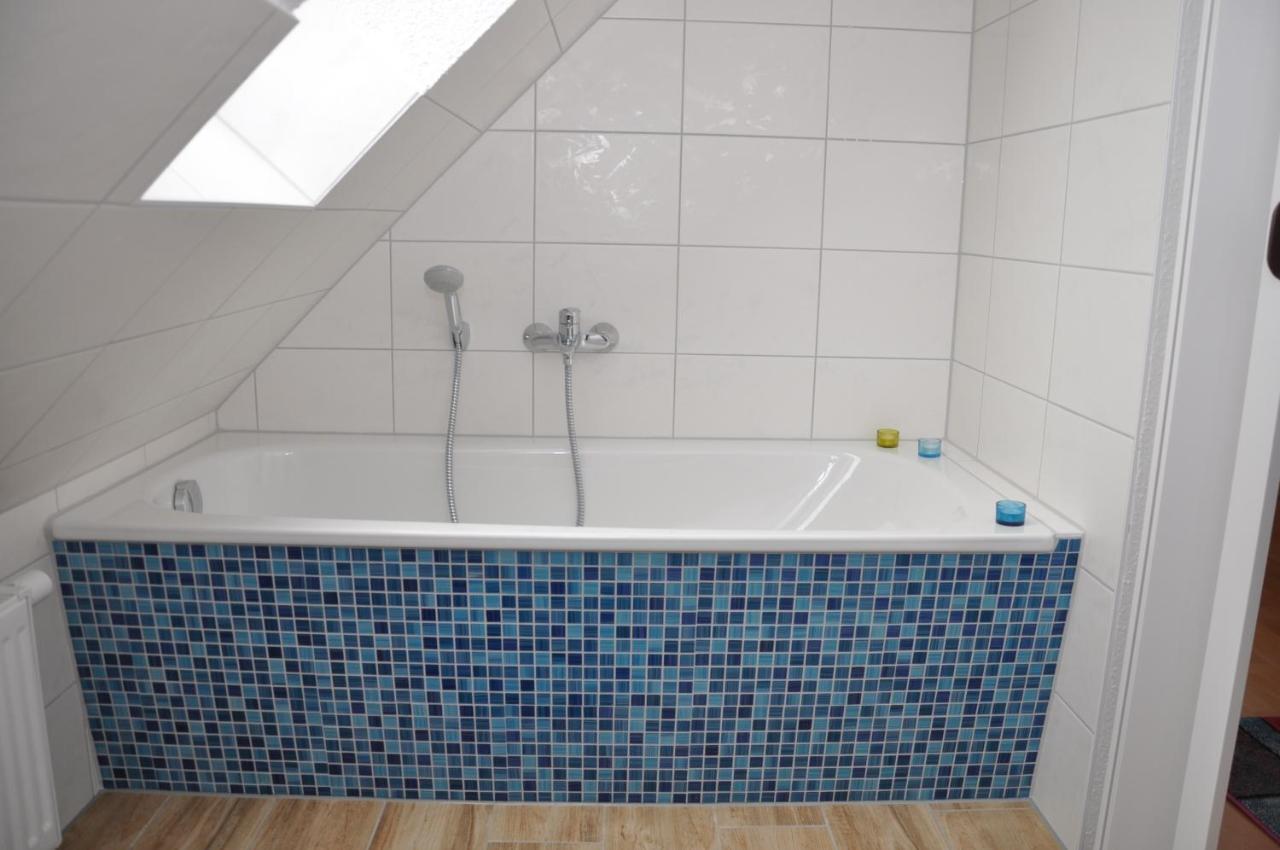 Ferienhaus Mueritzzauber / 1 Zimmer Dachgeschoss-Appartement เรอเบล ภายนอก รูปภาพ