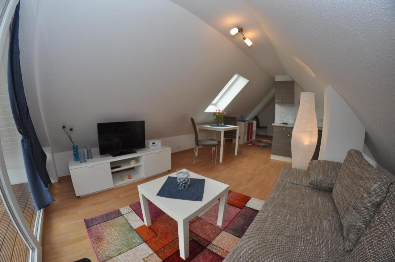 Ferienhaus Mueritzzauber / 1 Zimmer Dachgeschoss-Appartement เรอเบล ภายนอก รูปภาพ